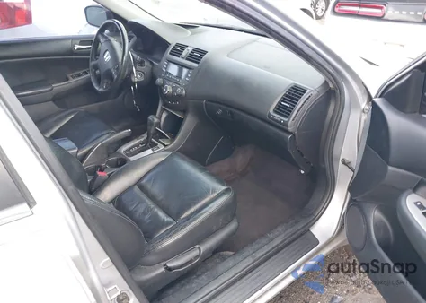 2005 Honda Accord 2.4 Ex из США, поврежденный, VIN 1HGCM56815A084974